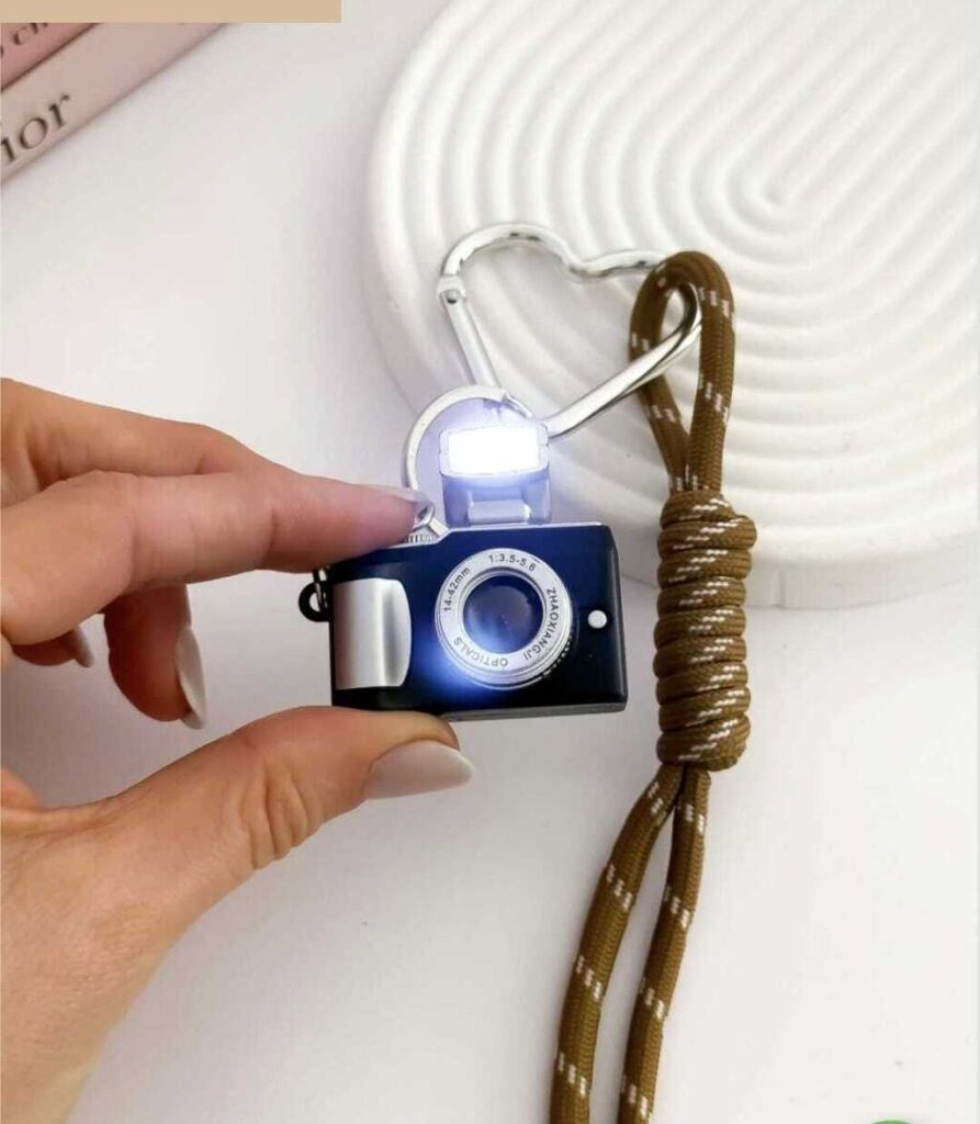 LLAVERO CAMARA (K005)