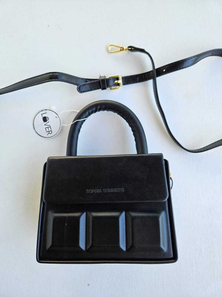 CARTERA SOPHIA SUMMERS CUADRADA (A053)